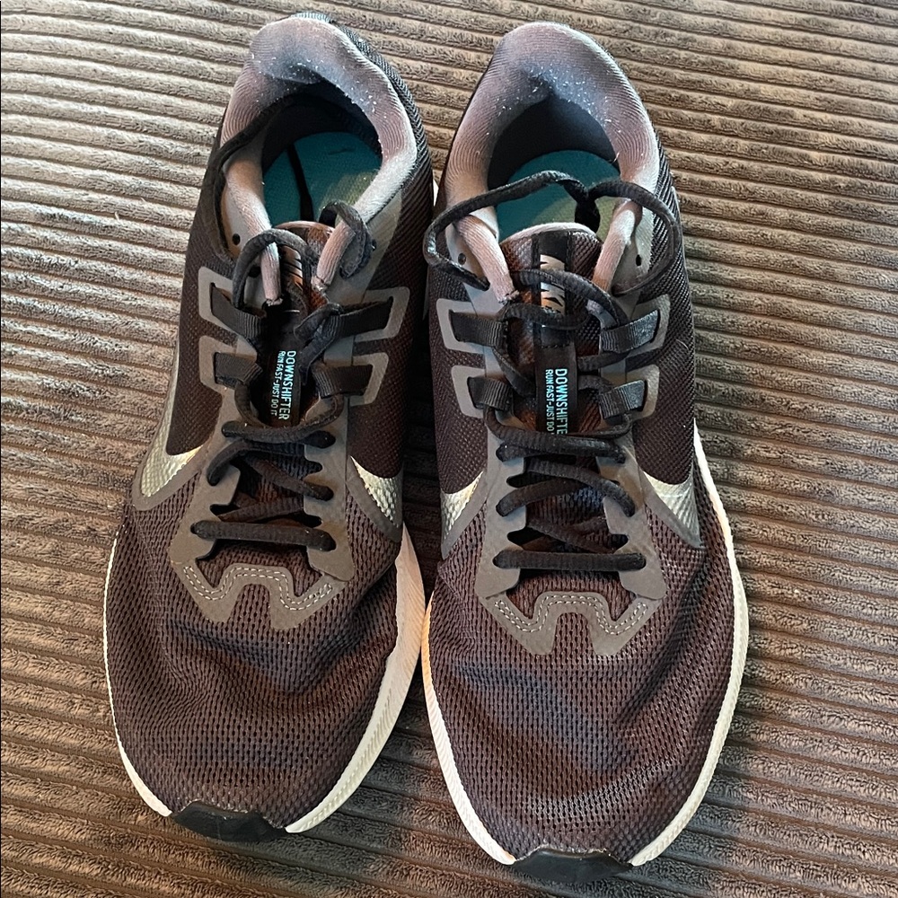 Nike Men's Brown Athletic Shoes
